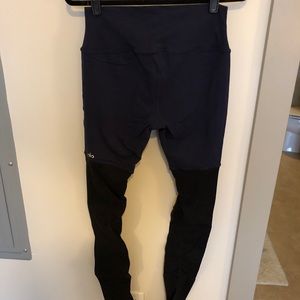 Navy/Black Alo Yoga high-waisted goddess leggings